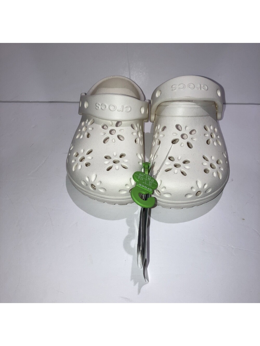 CROCS KIDS CLASSIC FLORAL CUT OUT CLOG SIZE C 10 WHITE CHALK NEW